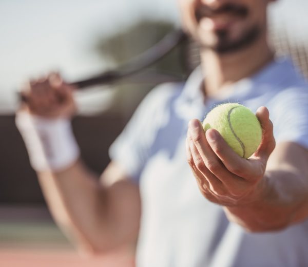 Clases de Tenis para hombres de todas las edades en Tenerife.